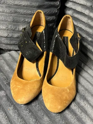 Steven By Steve Madden Tan Suede Pumps with Black Croc-Texture Strap thumbnail 1