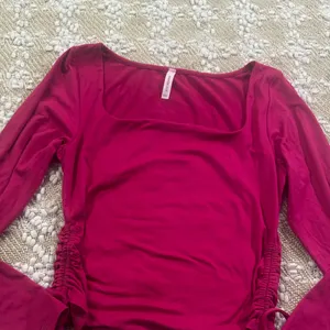 Modern Pink Top with Ruched Detail, Size XL By Chocolate thumbnail 4