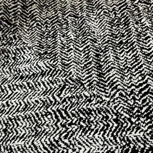 Banana Republic Sleeveless Black and White Abstract Pullover Shell- Large thumbnail 13
