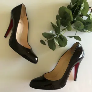 Christian Louboutin Décolleté 868 Patent L. Heels. Size 37.5 (US 7.5). thumbnail 2