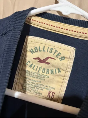 Y2K Hollister T-shirt thumbnail 2