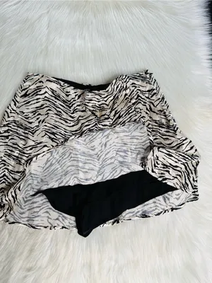 Zara White and Black Satin Zebra Print Skort thumbnail 4