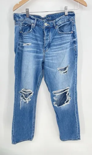 American Eagle Womens‎ 8short Tomgirl Distressed Button Fly Ripped Denim Bin9 thumbnail 1