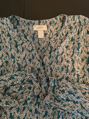 Ann Taylor LOFT Women's Teal Leaf Print Long Sleeve Blouse‎ size S thumbnail 6