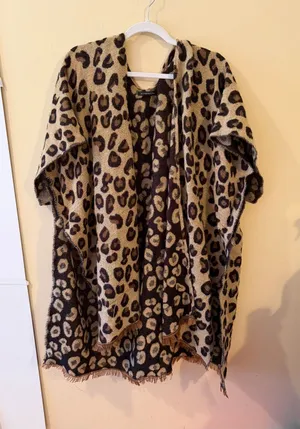 Do everything in love Leopard-Print Open Front Tunic in Brown and Black thumbnail 1