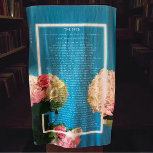 The 1975 2016 North American Tour Floral Tee — M — Indie Sleaze thumbnail 7