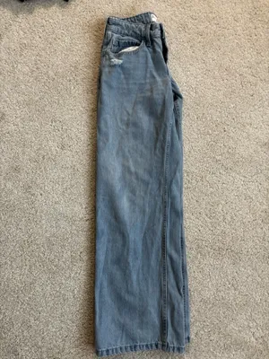 Hollister Low-Rise Baggy Jeans thumbnail 5