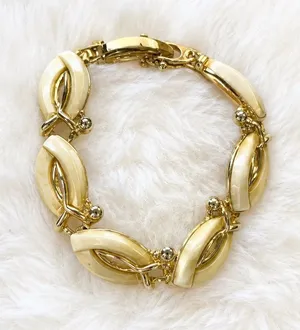 Vintage MCM Jewelry ~ 1950s Coro Style Bracelet ~ Retro Glam Costume Jewelry thumbnail 1