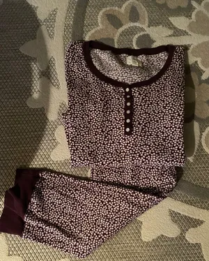 Victoria’s Secret Sleepwear thumbnail 4