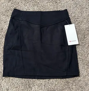 Lululemon Scuba HR Mini Skirt size medium NWT thumbnail 1