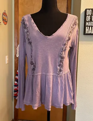 Eyeshadow lavender long sleeve peplum top oversized L thumbnail 1