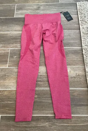NVGTN Crimson Contour Seamless Leggings thumbnail 2