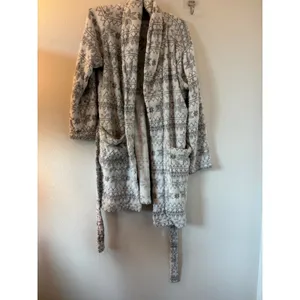 Daydream by Berkshire Home Grey Fair Isle Fleece Robe Shawl Collar Medium thumbnail 5