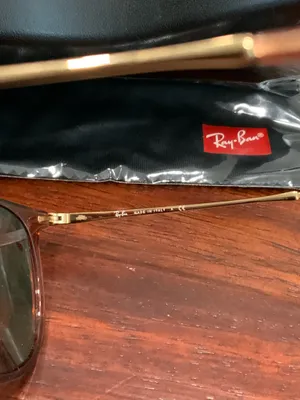 Authentic Ray-Ban sunglasses featRay-Ban Sunglasses with Case and Cleaning Cloth thumbnail 7