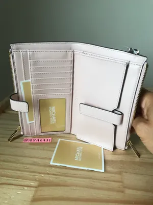Michael Kors Wallet thumbnail 5