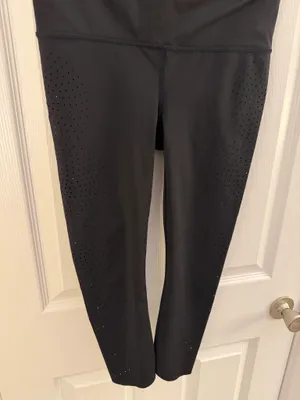 Athleta Black Mid Rise Velocity Laser Cut Capri Leggings XSP thumbnail 5