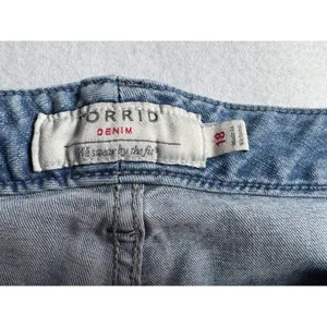 Torrid Denim Womens 18 Floral Embroidered Raw Hem Light Wash Jean Shorts Blue thumbnail 7