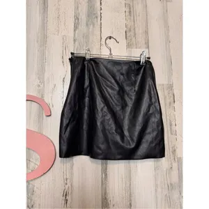 Forever 21 faux leather skirt size XS thumbnail 6