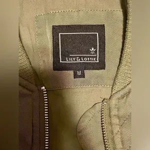 Lily & Lottie Olive Green Quilted Bomber Jacket Coat thumbnail 8