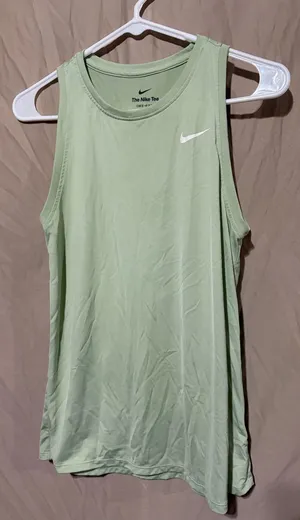 Nike tank top thumbnail 1