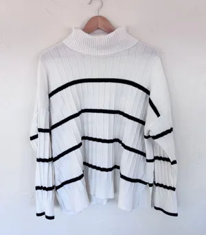 Calvin Klein Sweater thumbnail 1