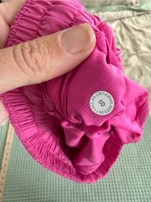 Lululemon Hotty Hot Short II *2.5" Ripened Raspberry size 8 thumbnail 5