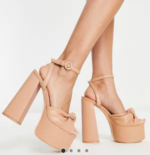 Knot On Platform Heels thumbnail 1