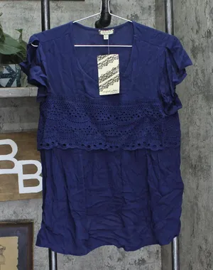 Eyeshadow Juniors Flutter-Sleeve High-Low Blouse Top Navy Blue M thumbnail 1