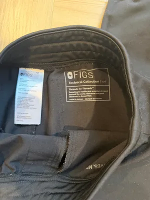 FIGS Scrub Pants thumbnail 4