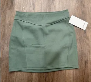 Lululemon Scuba High Rise Mini‎ Skirt NWT Size Large(GREU) thumbnail 1