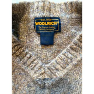 Vintage Woolrich Women's S 100% Wool V-Neck Sweater Made in Japan Floral Trim thumbnail 2