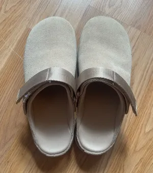 UGG Goldenstar Clogs thumbnail 1
