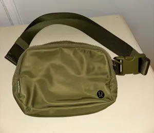 Lululemon Everywhere Belt Bag thumbnail 1