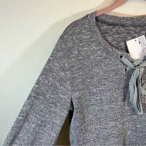 Summit Gray University of Washington Lace Up Sweatshirt Medium‎ NWT thumbnail 6
