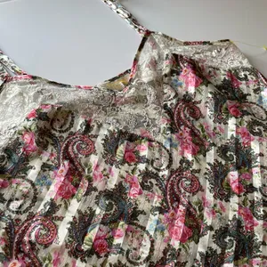 Vintage Y2K Victoria’s Secret Paisley Cami Top Women’s Size Large A11 thumbnail 2