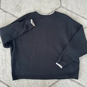 Vintage Oversized Nike Sportswear Black/White Crewneck Sweatshirt Iconic Swoosh thumbnail 5