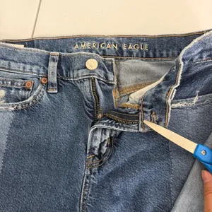 American Eagle 90s Bootcut Jeans Womens 4 Patchwork Multi Blue Denim Grunge thumbnail 6