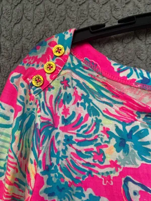 Lilly Pulitzer Alinda Top with a boat neck and 3/4 length sleeves size Medium thumbnail 3