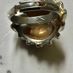 Cream/gold tone vintage cocktail ring thumbnail 10