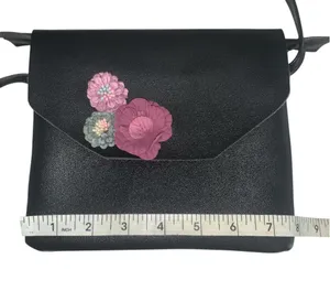 Cute Black crossbody with 3 flowers thumbnail 3