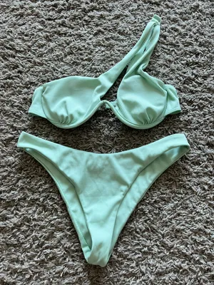 SheIn Mint Bikini Set thumbnail 1