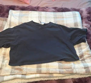 H&M cropped t shirt thumbnail 1