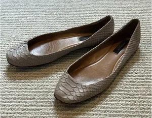 Ann Taylor Light Tan Snakeskin Ballet Flats 9 thumbnail 1