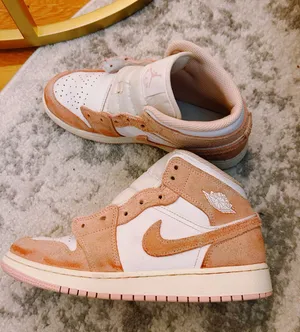 Nike Jordan 1 thumbnail 1