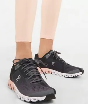 ON Shoes Cloudflow in Rock Peach Women’s Sz. 10 thumbnail 1