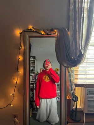 Gildan Manchester United Sweatshirt thumbnail 3