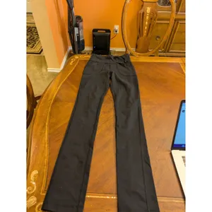 Women's Lululemon Speed Up Crop black leggings 21" size 4 thumbnail 6