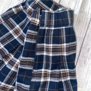 Hollister Classic Black Plaid Pleated Skirt thumbnail 2