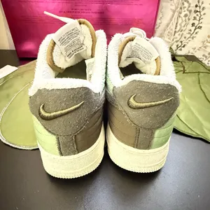Nike Air Force 1 '07 LX NN "Toasty" Oil Green Olive DC8744-300 Womens Size 9 thumbnail 3