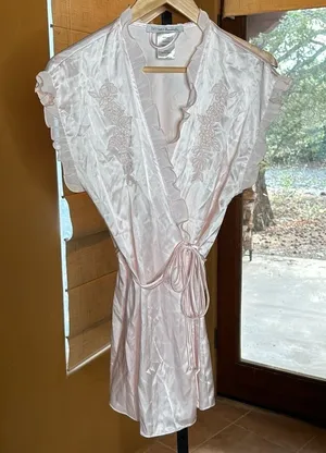 Intimo Donatella Baby Pink Light Weight Robe Size Medium thumbnail 1